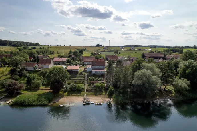 Mazurska wieś, posiadłość z dostępem do jeziora