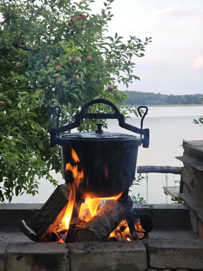 Kociołek myśliwski na ognisku